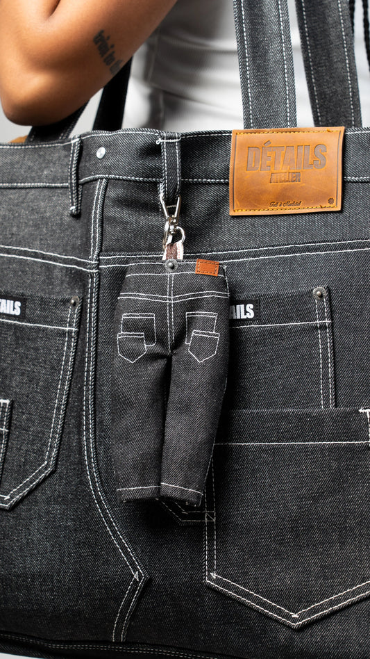 The mini jeans (keychains)